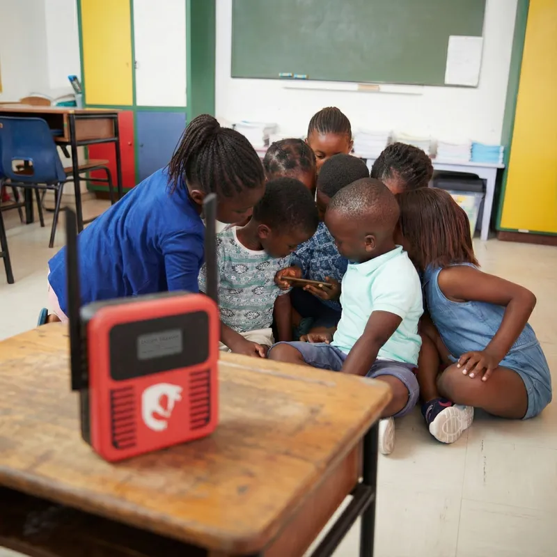 Students using the server in classroom